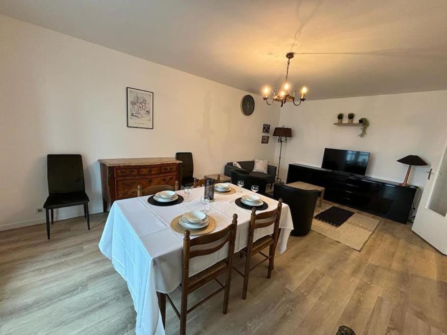 Appartement T3 Pied De La Gare + Centre Commercial Inclus *